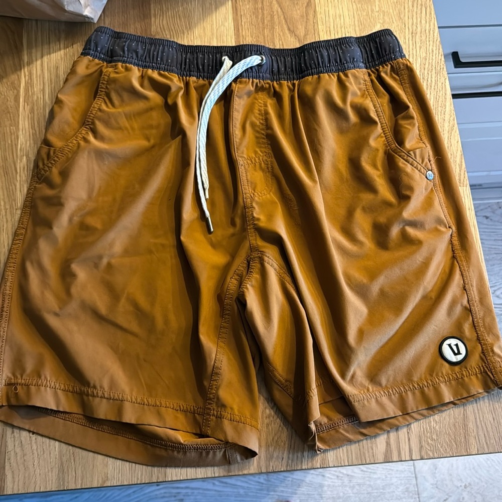 Vuori mens shorts